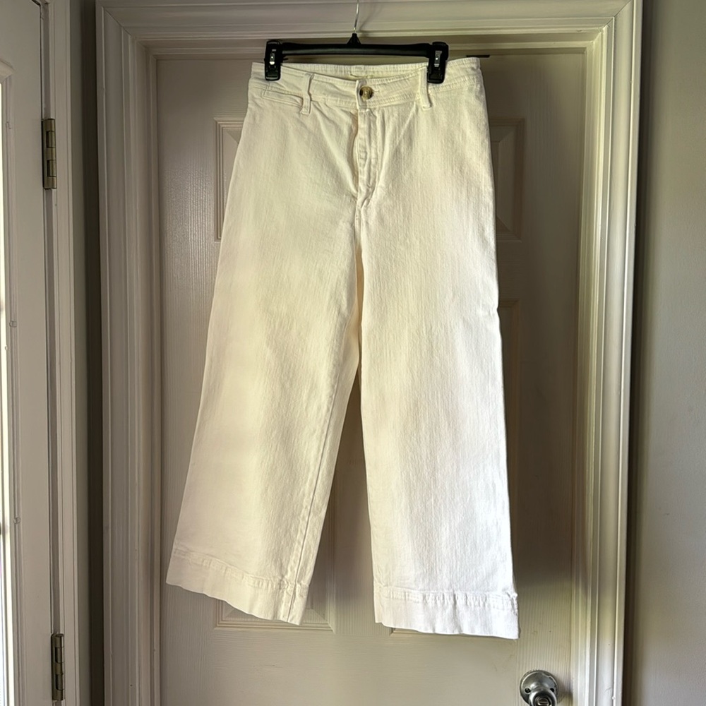 White HM capris